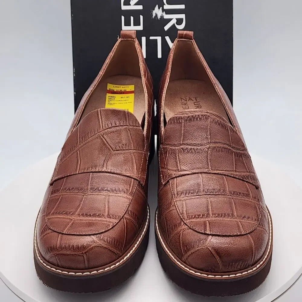 NEW Naturalizer Darry English Tea Croc Embossed Leather Loafers Women's Size 12M